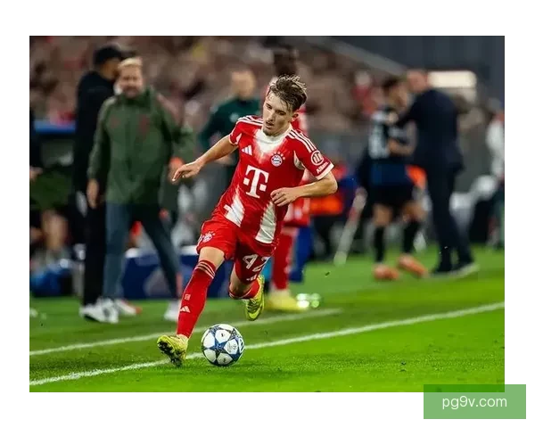 以十八岁亚马尔潜力无限为对比十七岁拜仁太子卡尔更胜一筹崛起